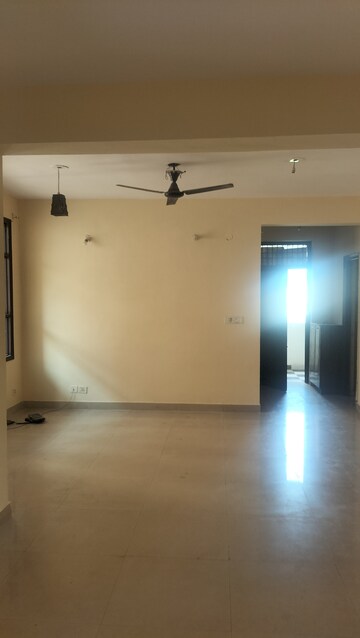 Room in 3 BHK Apartment at SRS Residency, Sector 88 – for Rent