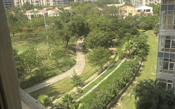Plot For Sale in Jaypee Kensington Park Plot, Sector 133