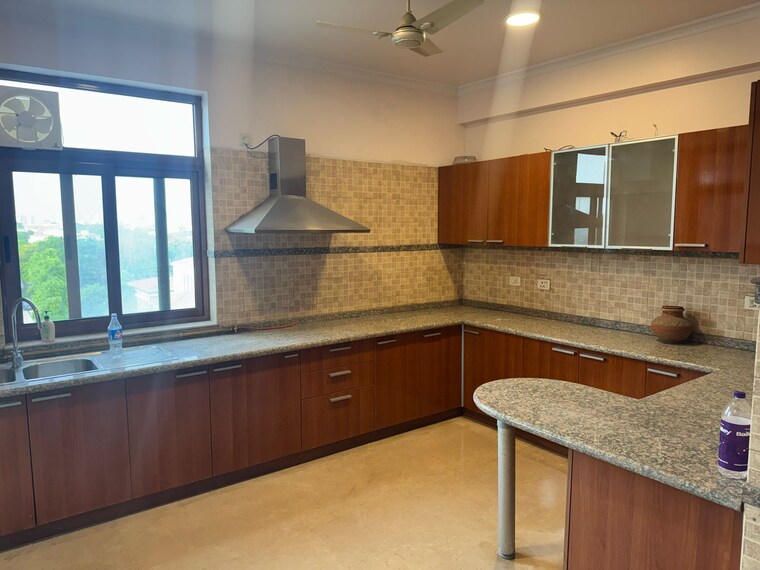 Kitchen, jaypee-green-earth-court 4 Bedroom 4600 Sq.Ft. Apartment In Jaypee Greens Greater Noida 9202975