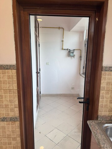 Bathroom in 4 BHK Apartment at Jaypee Green Earth Court, Jaypee Greens – for Rent