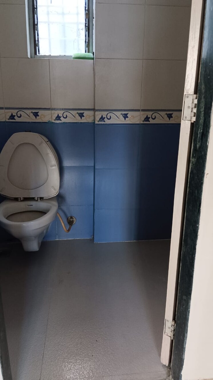 Bathroom, julian-alps 2 Bedroom 700 Sq.Ft. Apartment In Bhakti Park Mumbai 9202989