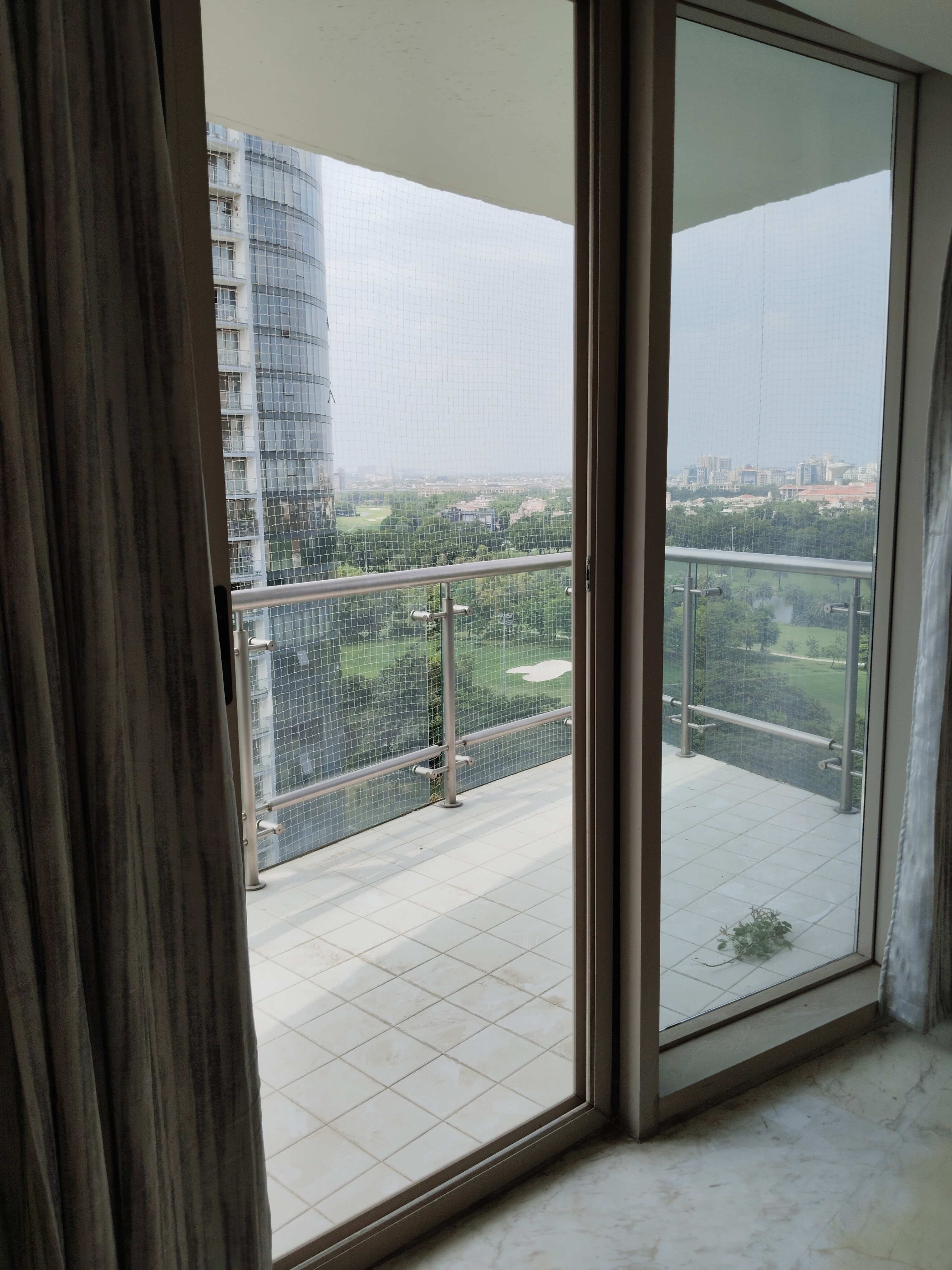 3 BHK + Servant Room 3852 Sq.Ft. Apartment in Jaypee Greens Sun Court III