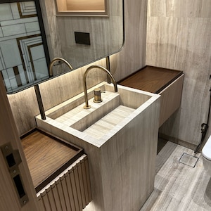 Balcony in 6+ BHK Villa at Defence Colony – for Sale