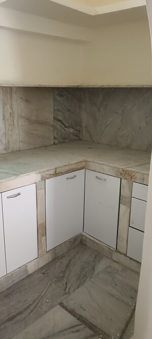 Kitchen in 2 BHK Builder Floor at Sector 31 – for Rent