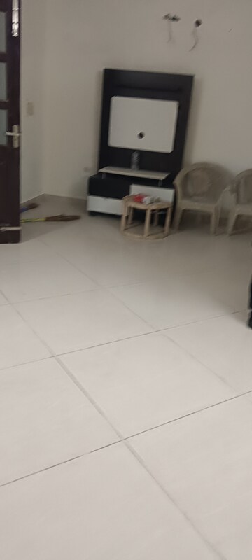 Parking in 2 BHK Builder Floor at Sector 31 – for Rent