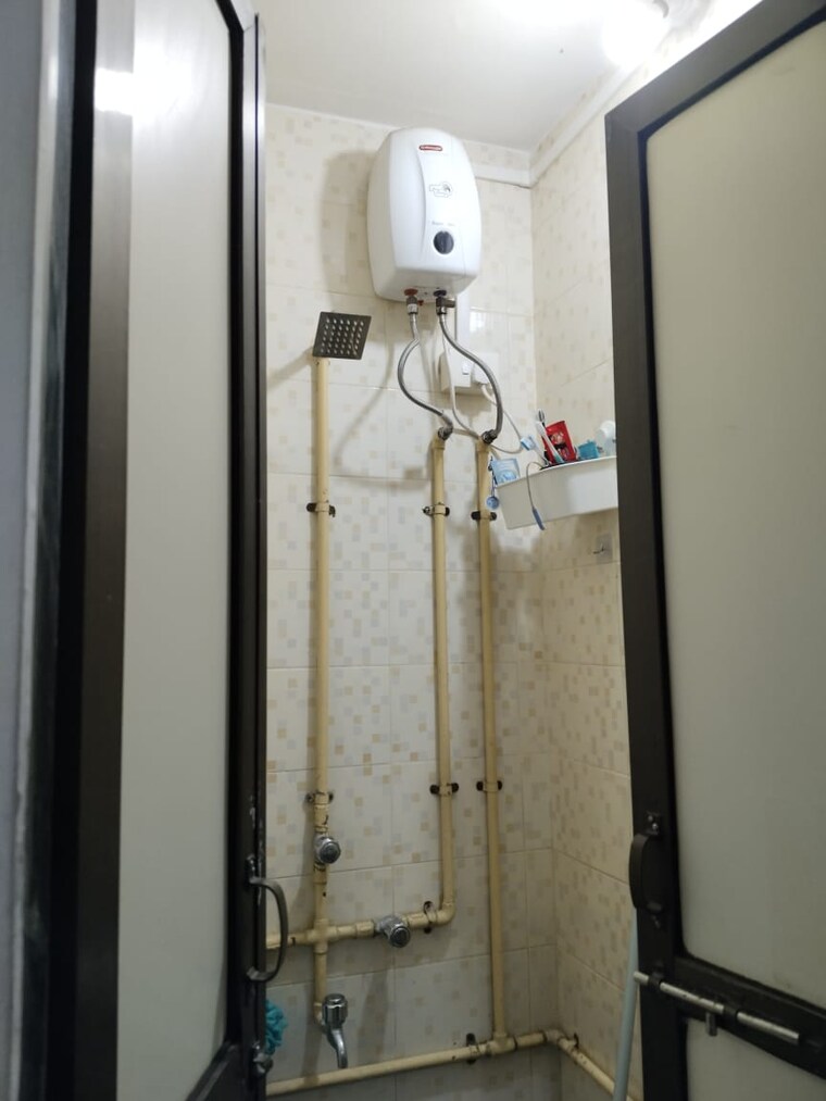 Bathroom, mahalaxmi-chs-worli 1 Bedroom 340 Sq.Ft. Apartment In Worli Mumbai 9203019