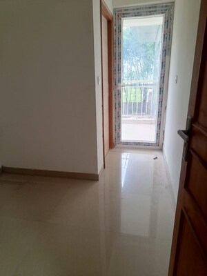 Room in 3.5 BHK Apartment at KLJ Pinnacle, Sector 77 – for Sale