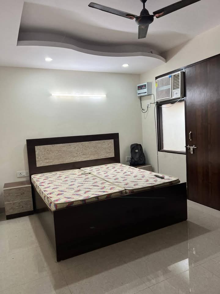 1 BHK Builder Floor For Rent in Saket