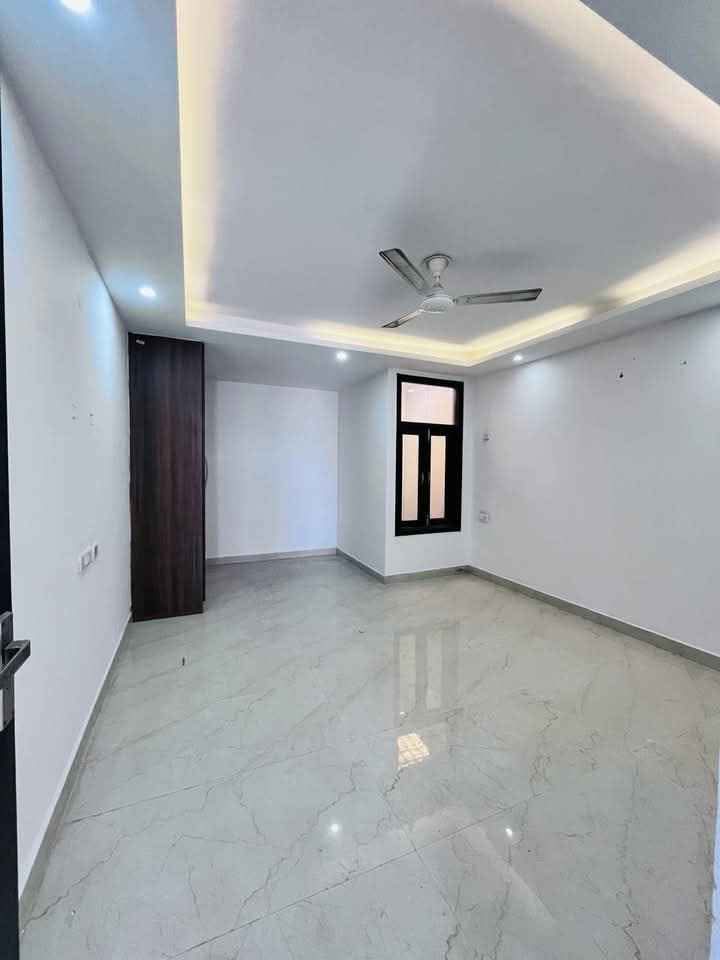 2 BHK + Servant Room Builder Floor For Rent in Chattarpur