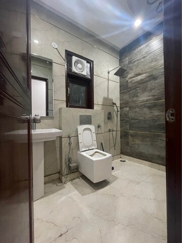 Bathroom in 1 RK Apartment at Kishangarh – for Rent