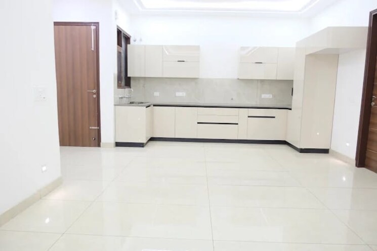 Kitchen, sector 115 3 Bedroom 140 Sq.Yd. Apartment In Sector 115 Mohali 9201324