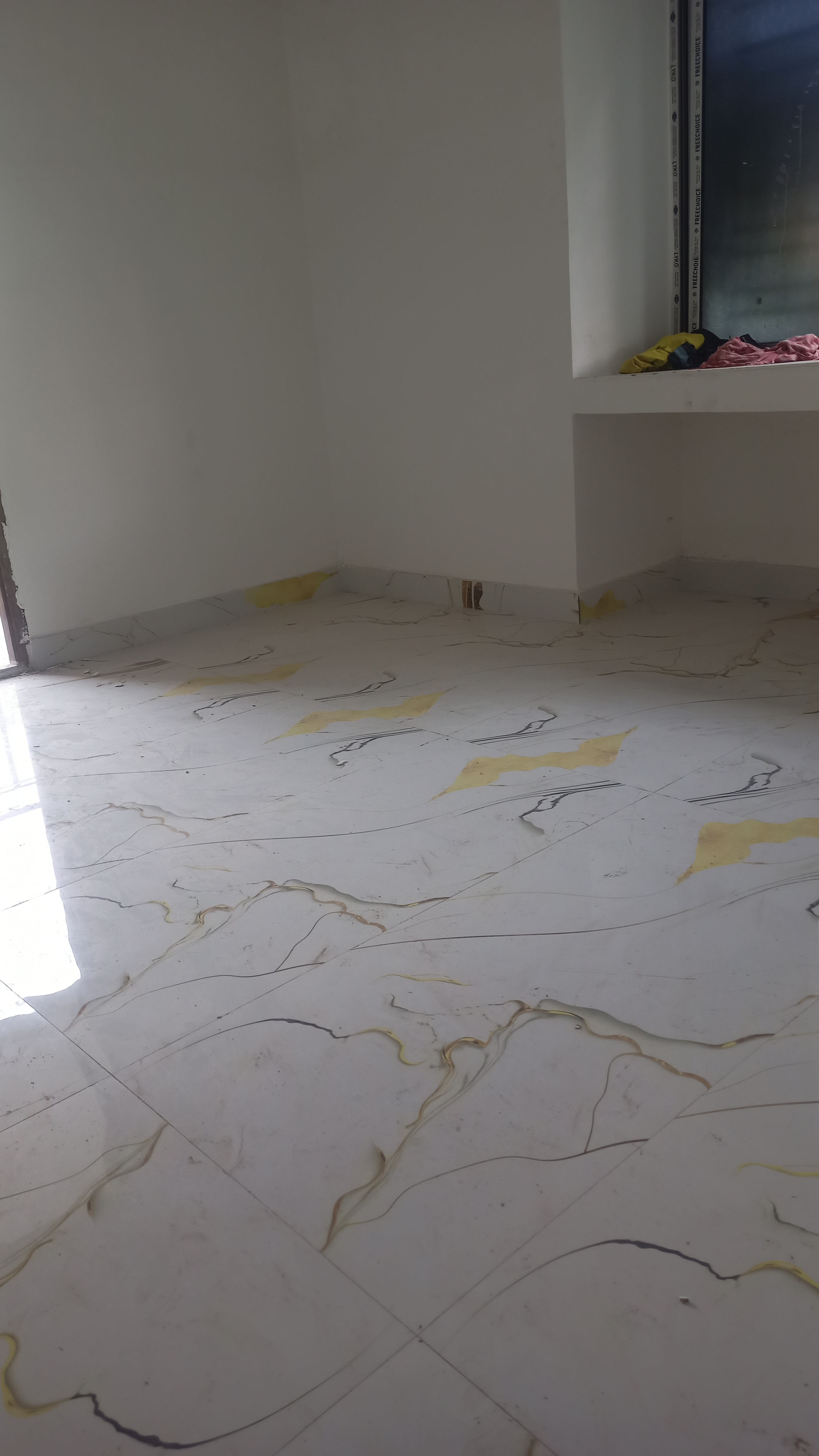 3 BHK + Servant Room 1250 Sq.Ft. Apartment in Sunshine Enclave New Town