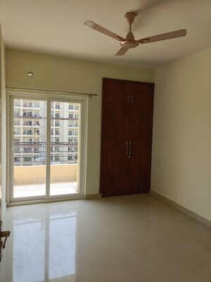 Room in 3 BHK Apartment at Paarth Aadyant, Gomti Nagar – for Rent