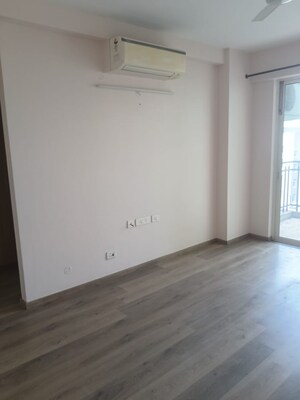 Room in 3 BHK Apartment at Godrej Aria, Sector 79 – for Rent