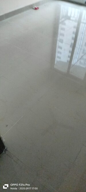 Room in 3 BHK Apartment at Tata Eureka Park, Sector 150 – for Sale