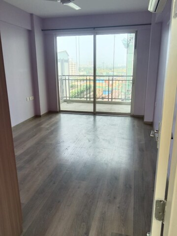 Room in 3 BHK Apartment at Godrej Aria, Sector 79 – for Rent