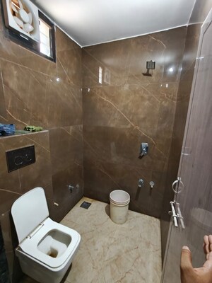 Furnished Amenities in 3 BHK Apartment at Bodakdev – for Rent