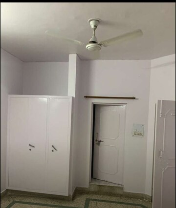 Bathroom in 2 BHK Independent House at Gomti Nagar – for Rent