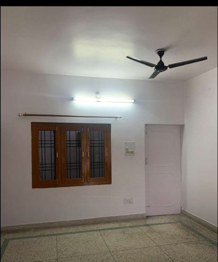 Room, gomti nagar 2 Bedroom 1250 Sq.Ft. Independent House In Gomti Nagar Lucknow 9203253