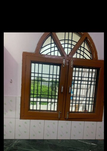 Room in 2 BHK Independent House at Gomti Nagar – for Rent
