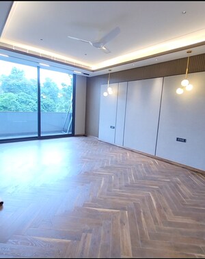 Room in 5 BHK Builder Floor at Mohit House, Sushant Lok I – for Rent