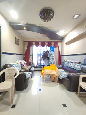 Team Area in 3 BHK Apartment at Ozone Valley, Kalwa – for Sale