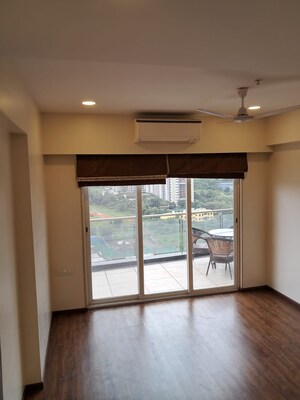 Room in 5 BHK Apartment at Supreme Amadore, Baner – for Rent