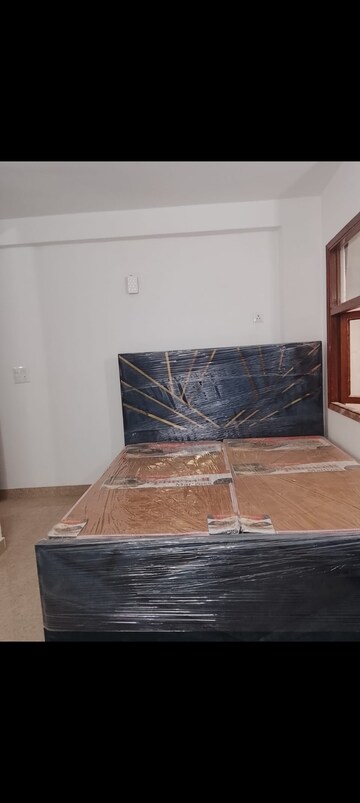 Furnished Amenities in 1 RK Builder Floor at Saket – for Rent