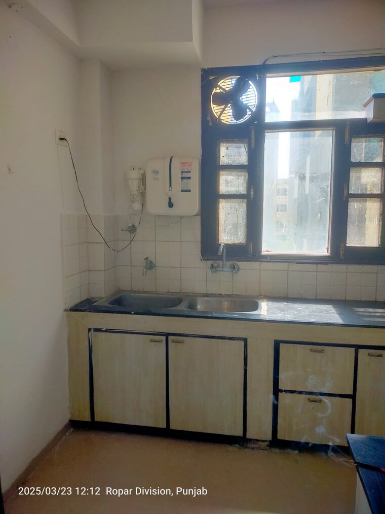 Kitchen, prem-satyam-swastik-apartment 2 Bedroom 1200 Sq.Ft. Apartment In Patiala Road Zirakpur 9203304