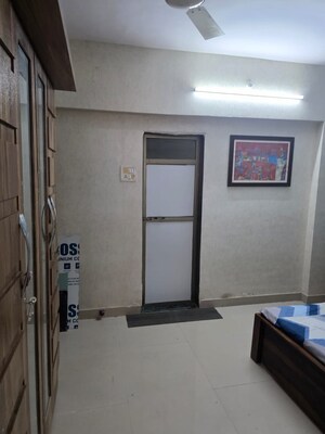 Room in 3 BHK Apartment at Global Shivam Centrium, Andheri East – for Rent