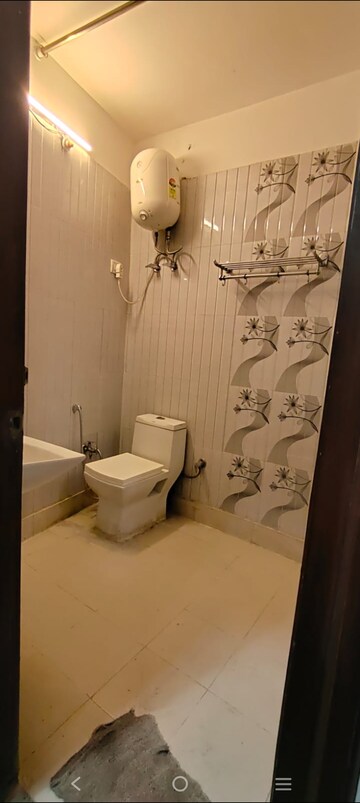 Master Bedroom in 2 BHK Builder Floor at Saket – for Rent