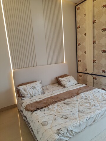 Bathroom in 3 BHK Builder Floor at BPTP Parkland Pride, Sector 77 – for Sale