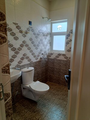 Bathroom in 3 BHK Builder Floor at BPTP District 3, Sector 85 – for Sale