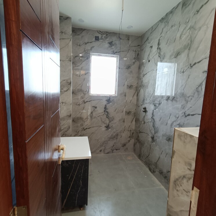 Bathroom, sector 85 4 Bedroom 500 Sq.Yd. Builder Floor In Sector 85 Faridabad 9203372