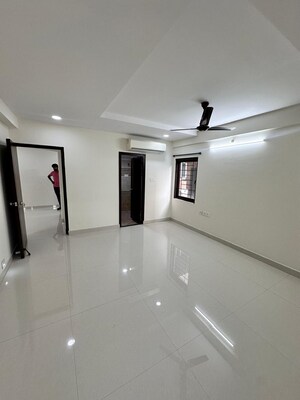 Furnished Amenities in 3 BHK Apartment at MTI The Fountain Head, Gachibowli – for Rent