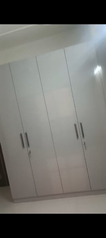 Furnished Amenities in 4 BHK Apartment at Dew Drops Society, Sector 2 – for Sale