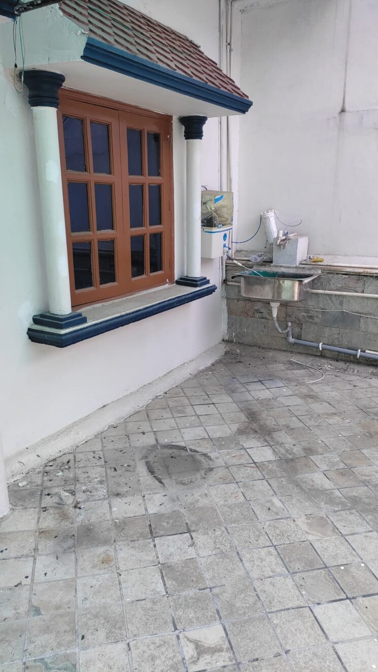 Balcony, supertech-34-pavilion 1 RK 450 Sq.Ft. Villa In Sector 34 Noida 9203651