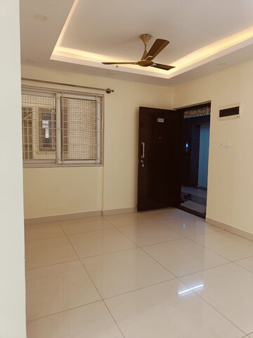 Room in 2 BHK Apartment at Sai Purvi Symphony, Gunjur – for Rent