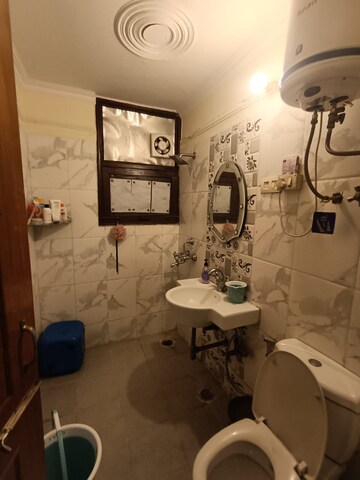Team Area in 4 BHK Builder Floor at Surya CGHS, Sector 43 – for Rent