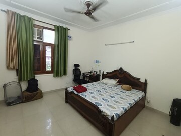 Bedroom in 4 BHK Builder Floor at Surya CGHS, Sector 43 – for Rent