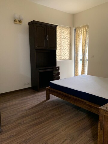 Bedroom in 3.5 BHK Apartment at Unitech Uniworld Gardens, Sector 47 – for Rent