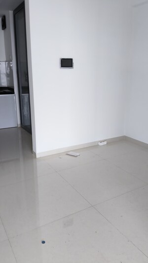 Room in 3 BHK Apartment at Majestique Signature Towers, Balewadi – for Rent