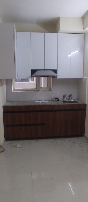 Room in 2 BHK Apartment at Pyramid Fusion Homes, Sector 70a – for Rent