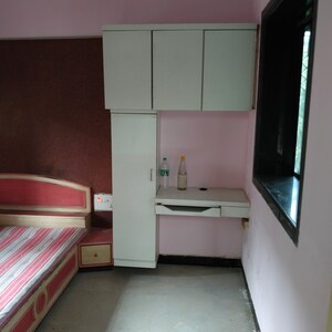 Furnished Amenities in 1 BHK Apartment at Swastik Park, Chembur – for Rent