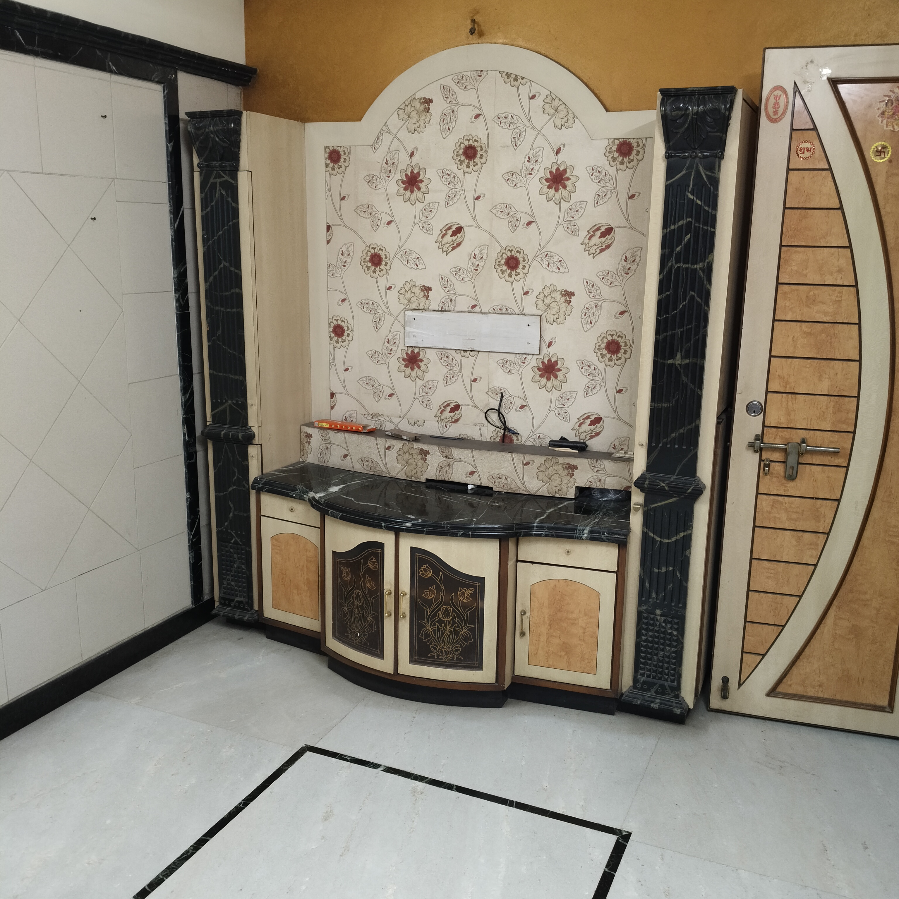 1 BHK 400 Sq.Ft. Apartment in Swastik Park