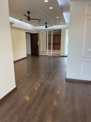 Room in 3 BHK Apartment at Emaar The Palm Drive-The Premier Terraces, Sector 66 – for Sale