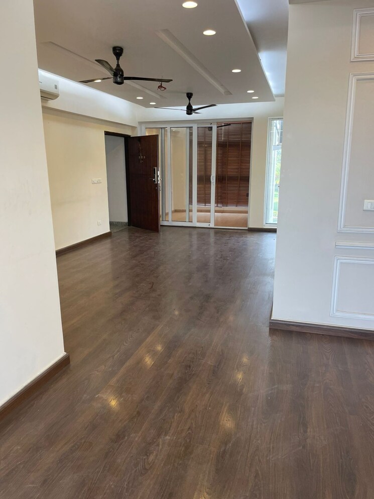 Room, emaar-the-palm-drive-the-premier-terraces 3 Bedroom 2125 Sq.Ft. Apartment In Sector 66 Gurgaon 9203792