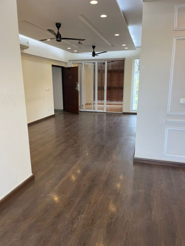 Room, emaar-the-palm-drive-the-premier-terraces 3 Bedroom 2125 Sq.Ft. Apartment In Sector 66 Gurgaon 9203792