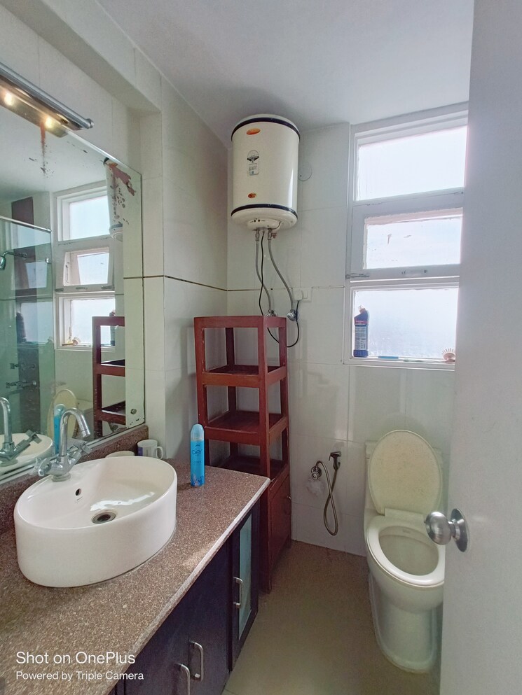 Bathroom, ansal-sushant-apartments 2 Bedroom 1200 Sq.Ft. Apartment In Sushant Lok I Gurgaon 9203820