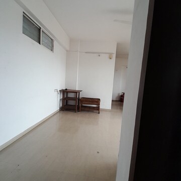 Room in 2 BHK Apartment at Rishikesh Seraph Supremus, Bavdhan – for Rent